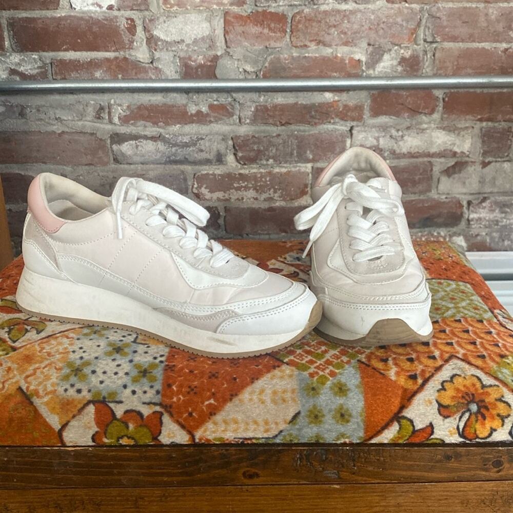 Women's Courtney Sneakers with Memory Foam Insole - Universal Thread Size 6.5